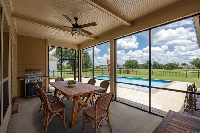 6060 Royal Palms Ct, Gonzales, LA 70737