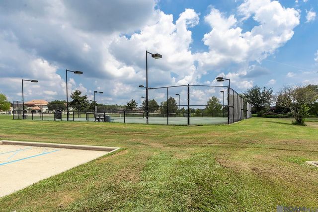 6060 Royal Palms Ct, Gonzales, LA 70737
