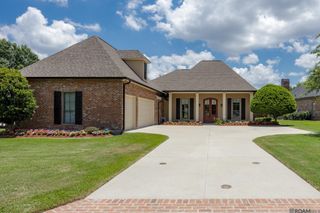 6060 Royal Palms Ct, Gonzales, LA 70737