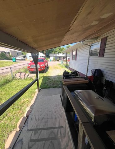116 Circle Drive, Cross Lanes, WV 25313