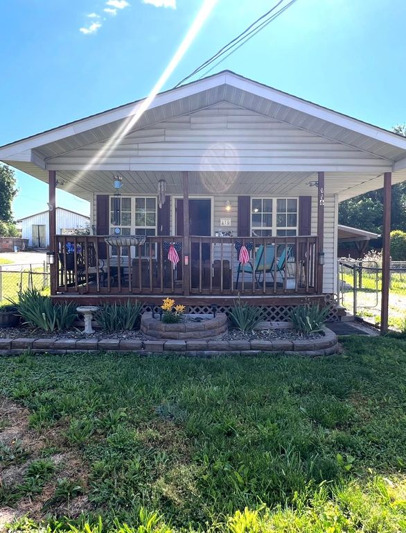 116 Circle Drive, Cross Lanes, WV 25313