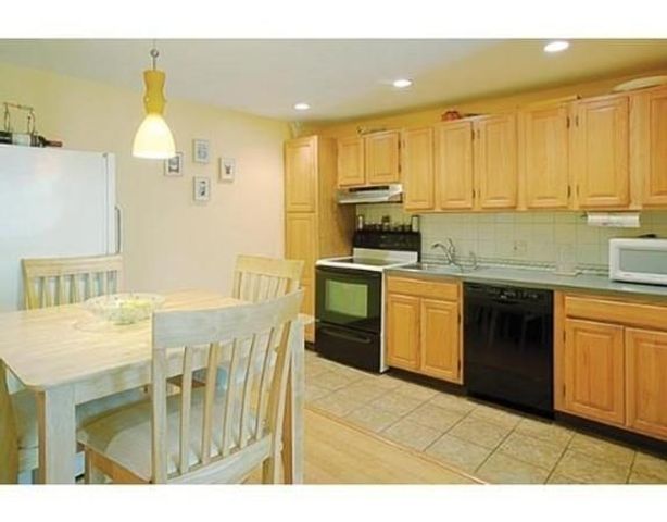 36 Bellvista Rd 46, Boston, MA 02135