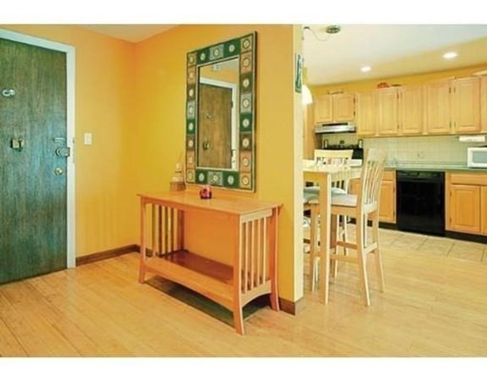 36 Bellvista Rd 46, Boston, MA 02135