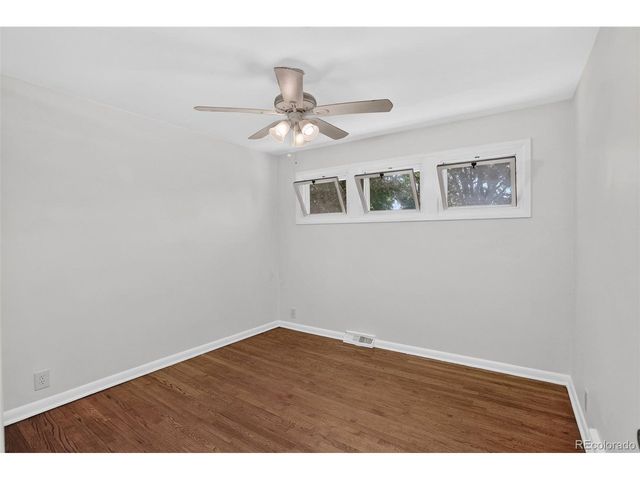 805 Kingston St, Aurora, CO 80010