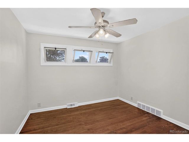 805 Kingston St, Aurora, CO 80010