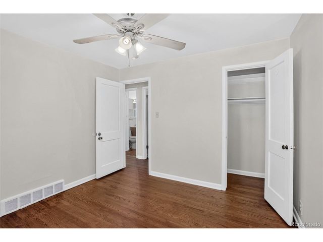 805 Kingston St, Aurora, CO 80010