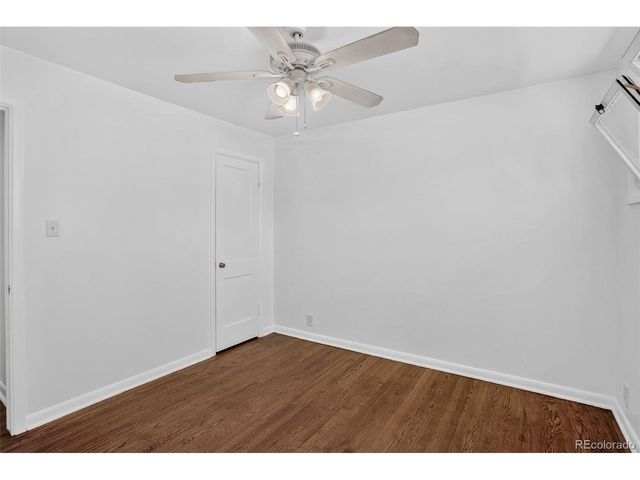 805 Kingston St, Aurora, CO 80010