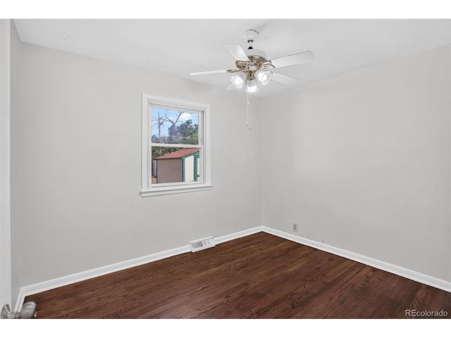805 Kingston St, Aurora, CO 80010