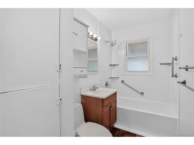 805 Kingston St, Aurora, CO 80010