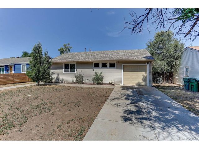 805 Kingston St, Aurora, CO 80010
