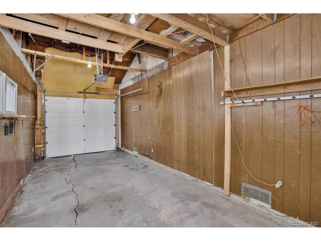 805 Kingston St, Aurora, CO 80010