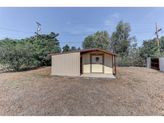 805 Kingston St, Aurora, CO 80010