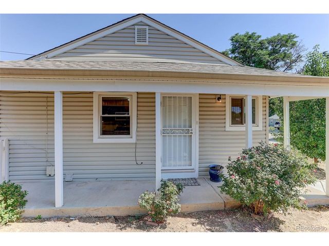 805 Kingston St, Aurora, CO 80010