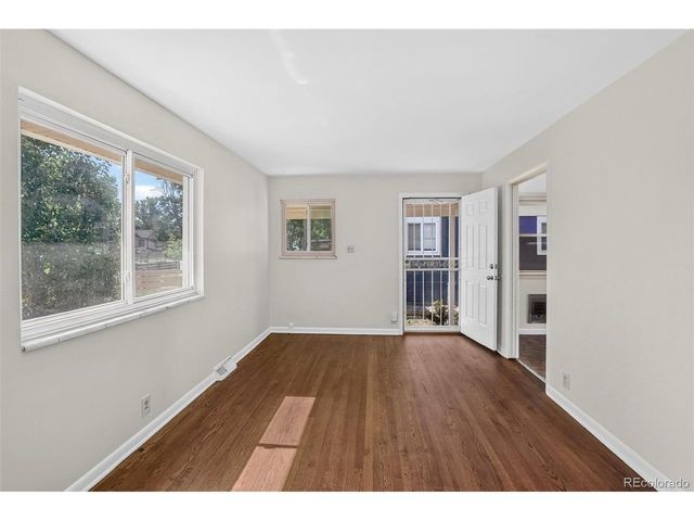 805 Kingston St, Aurora, CO 80010