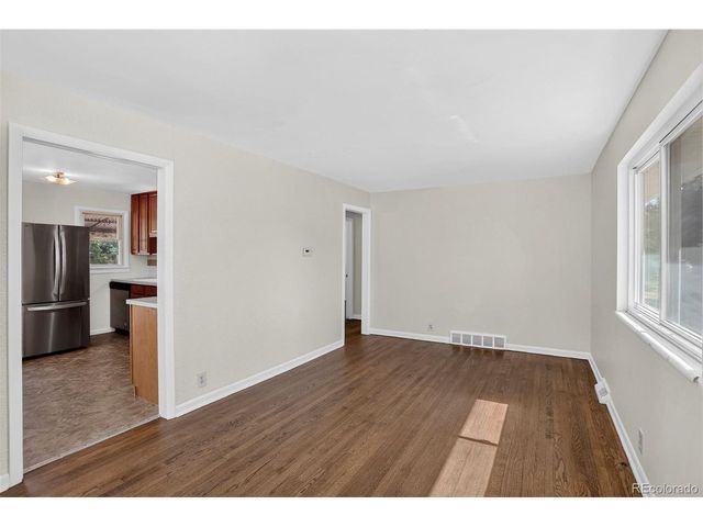 805 Kingston St, Aurora, CO 80010