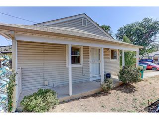 805 Kingston St, Aurora, CO 80010
