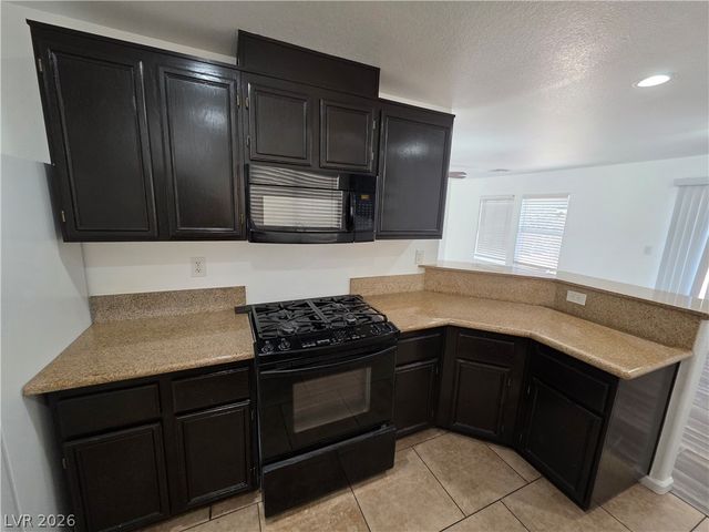 6213 Capehart Falls Street, North Las Vegas, NV 89081