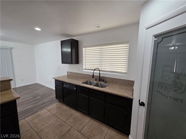 6213 Capehart Falls Street, North Las Vegas, NV 89081