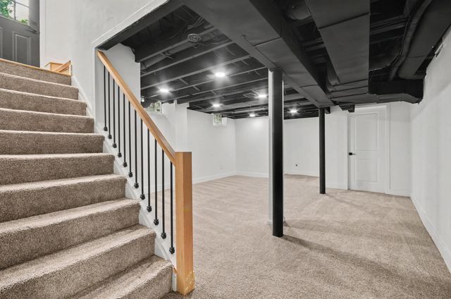 10810 Hart Avenue, Huntington Woods, MI 48070