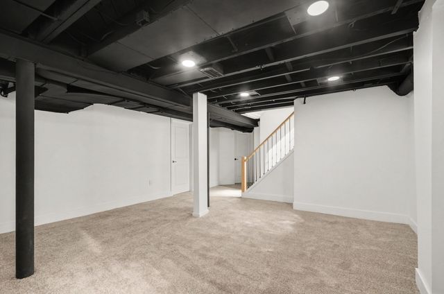 10810 Hart Avenue, Huntington Woods, MI 48070