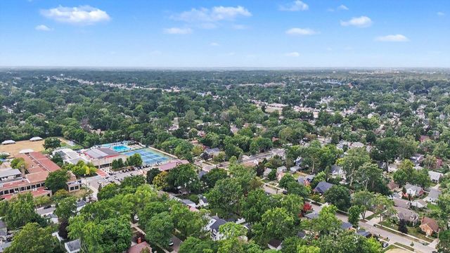 10810 Hart Avenue, Huntington Woods, MI 48070