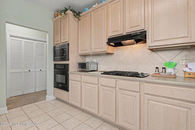 13430 Watersedge Way, Gulfport, MS 39503
