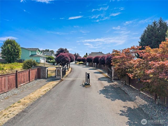 8724 134th Street Ct E, Puyallup, WA 98373