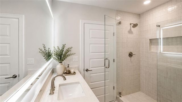 1080 Peachtree Street NE 3403, Atlanta, GA 30309