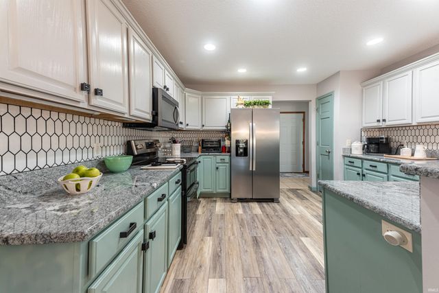 11305 Nightingale Cove, Roanoke, IN 46783