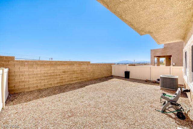 6481 Za Zu Pitts Avenue 102, Las Vegas, NV 89122