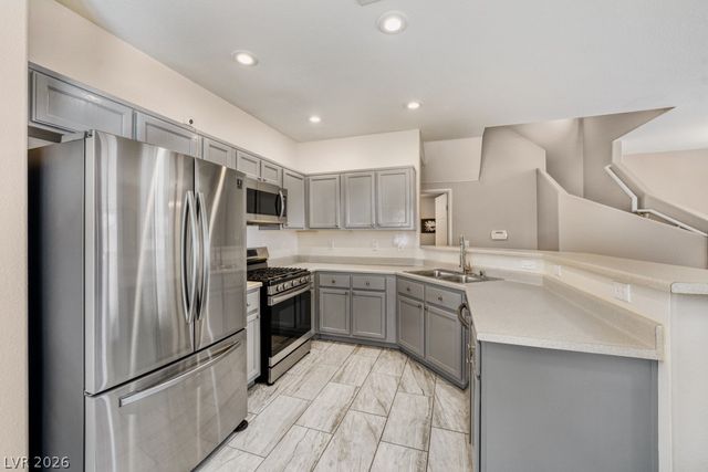 6481 Za Zu Pitts Avenue 102, Las Vegas, NV 89122