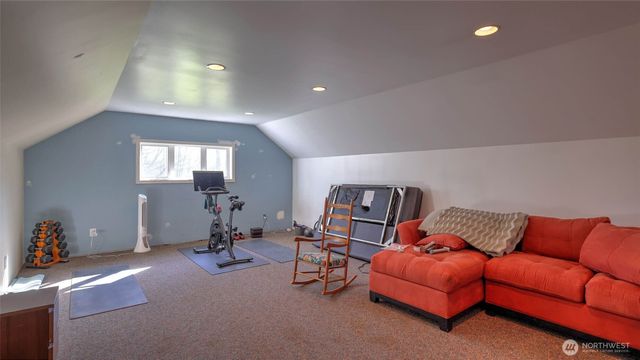 16302 230th Avenue SE, Maple Valley, WA 98038