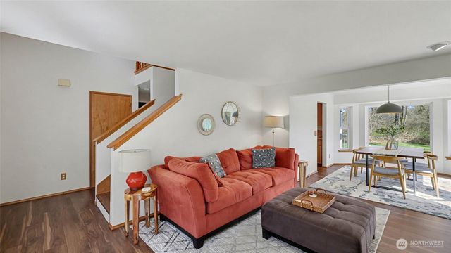 16302 230th Avenue SE, Maple Valley, WA 98038