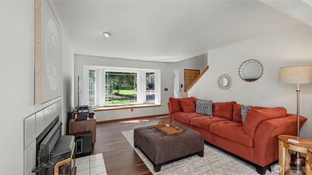 16302 230th Avenue SE, Maple Valley, WA 98038