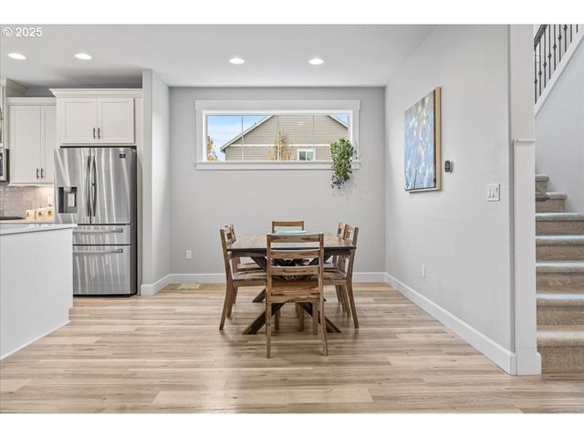 19698 CEDARWOOD Way, Oregon City, OR 97045