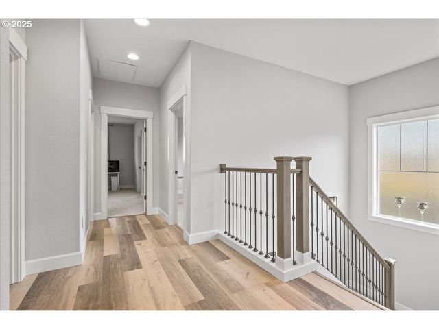 19698 CEDARWOOD Way, Oregon City, OR 97045