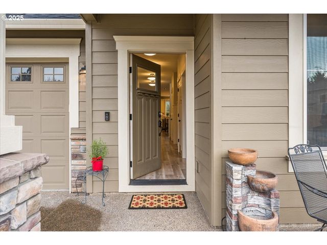 19698 CEDARWOOD Way, Oregon City, OR 97045
