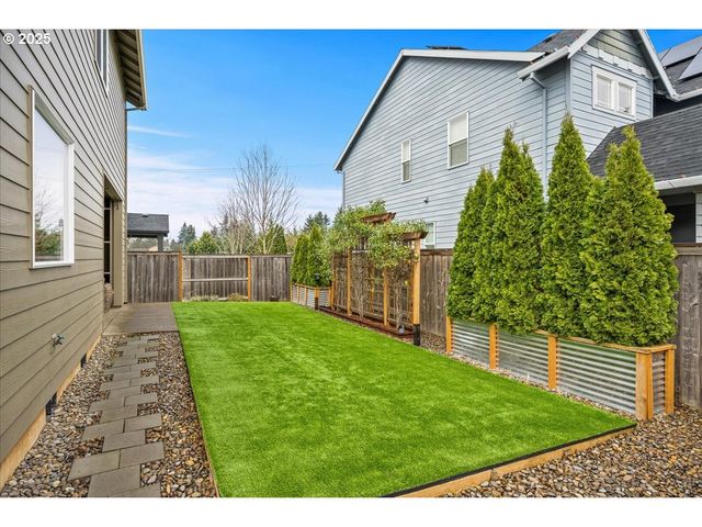 19698 CEDARWOOD Way, Oregon City, OR 97045