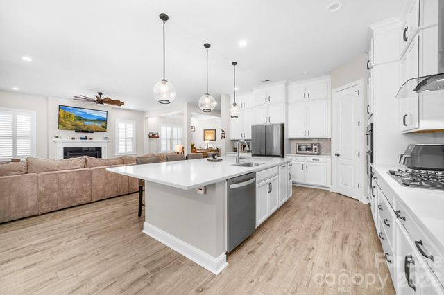 4518 Acorn Hill Drive, Lancaster, SC 29720