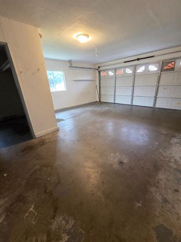 807 Olds Ave, Livingston, CA 95334