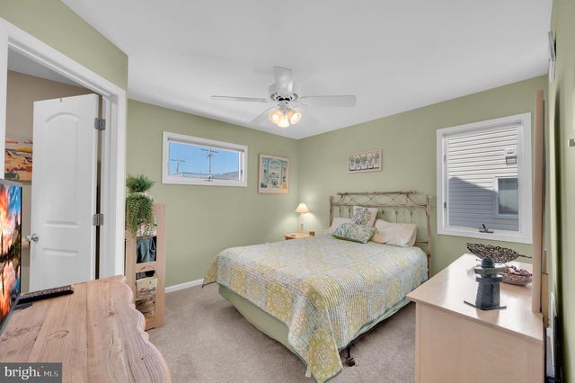 46 S 2ND ST, Surf City, NJ 08008