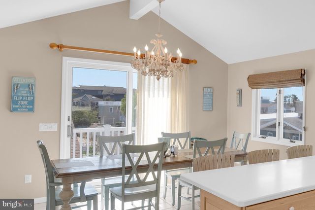 46 S 2ND ST, Surf City, NJ 08008
