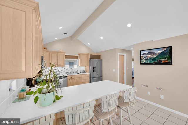 46 S 2ND ST, Surf City, NJ 08008