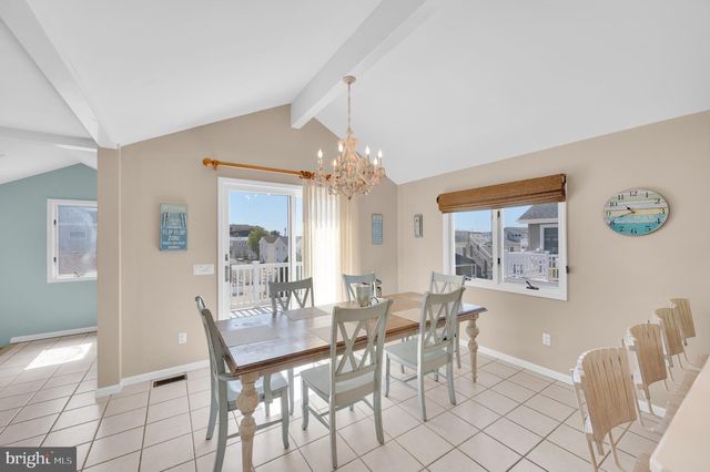 46 S 2ND ST, Surf City, NJ 08008