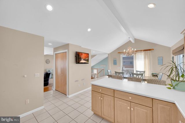 46 S 2ND ST, Surf City, NJ 08008