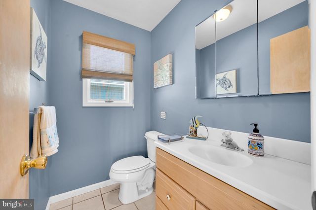 46 S 2ND ST, Surf City, NJ 08008