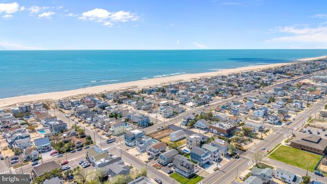 46 S 2ND ST, Surf City, NJ 08008