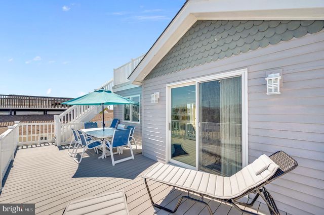 46 S 2ND ST, Surf City, NJ 08008