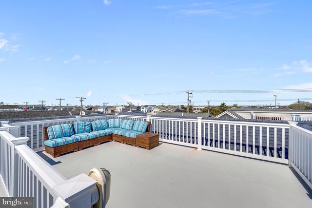 46 S 2ND ST, Surf City, NJ 08008