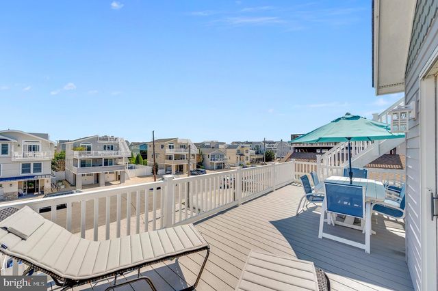 46 S 2ND ST, Surf City, NJ 08008
